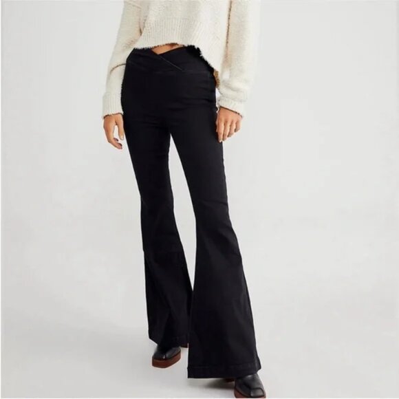 Free People We The Free Venice Beach Flare Jeans Black Sz 25 - Picture 1 of 11